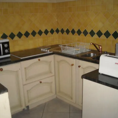 Holiday home Maison De Ville Aux Couleurs Provencales. Carpentras